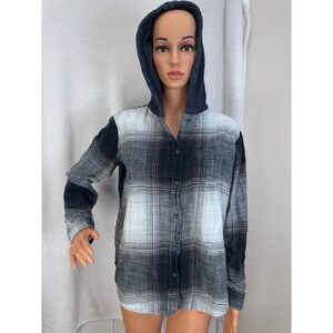 EUC American Eagle Gray Black soft long sleeve plaid flannel Oversized Size XS-L
